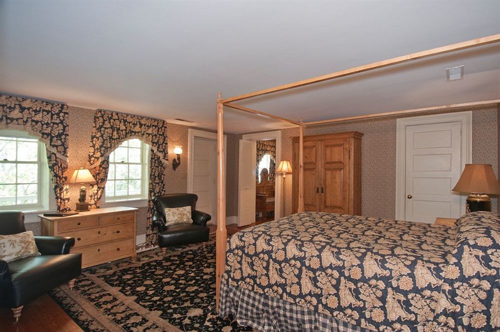The Jasmine House Bed & Breakfast Charleston Room photo